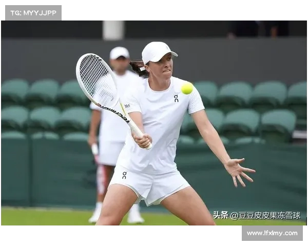 激烈角逐！全球顶级网球选手展开年度盛大战，精彩瞬间尽在本场赛事