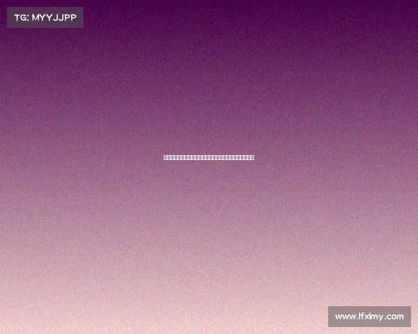 网球赛场热血沸腾,激烈对决引爆全场激情观众欢呼声不断 网球赛场热血沸腾,激烈对决引爆全场激情观众欢呼声不断