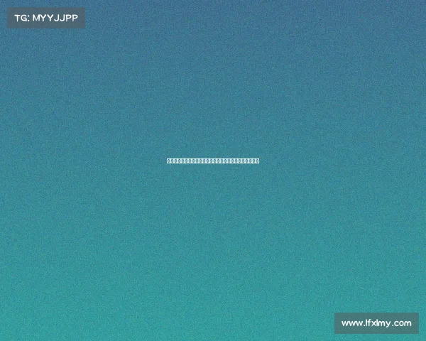 网球赛场热血沸腾，激烈对决引爆全场激情观众欢呼声不断